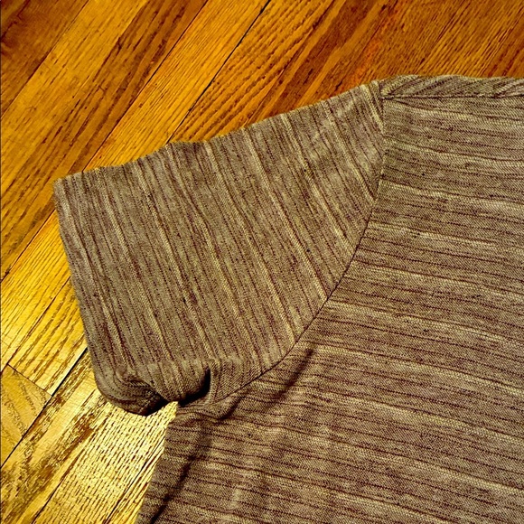 Men's Casual Gray Striped Tee - Picture 9 of 11